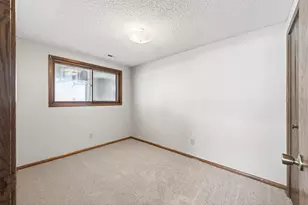 8562 S Maplebrook Cir, Brooklyn Park, MN 55445 - Photo 23