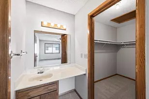 8562 S Maplebrook Cir, Brooklyn Park, MN 55445 - Photo 19