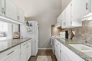 13732 Hemlock Ct, Apple Valley, MN 55124 - Photo 11