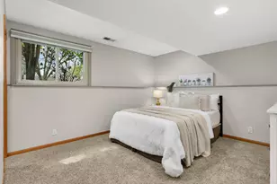 8556 Irwin Rd, Bloomington, MN 55437 - Photo 19