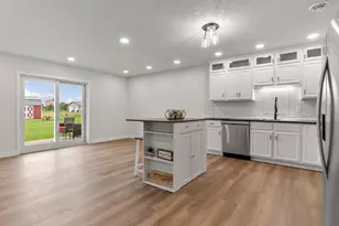 920 Portland St, Villard, MN 56385 - Photo 3