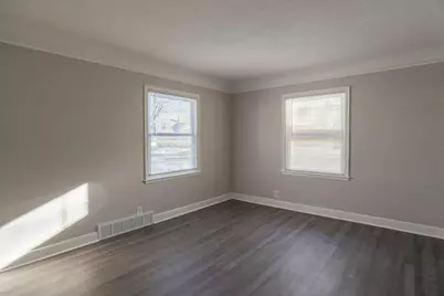 5247 Dupont Avenue N, Minneapolis, MN 55430 - Photo 7