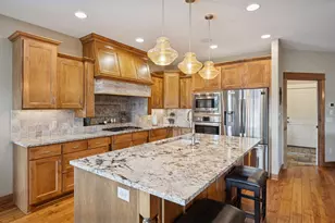 11033 Amen Cir NE, Blaine, MN 55449 - Photo 9