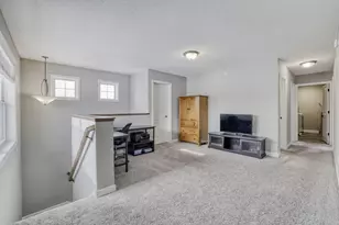 3304 Lakewood Trl, Woodbury, MN 55129 - Photo 11