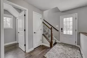 3304 Lakewood Trl, Woodbury, MN 55129 - Photo 9