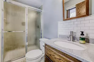 70 W Sandra Lee Dr, Saint Paul, MN 55119 - Photo 17