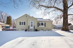 1122 4th Ave, Heron Lake, MN 56137 - Photo 3