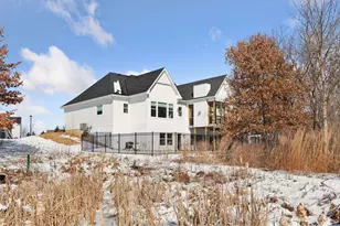 752 Summerbrooke Cir, Eagan, MN 55123 - Photo 61