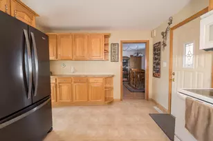 255 W Vine St, Mondovi, WI 54755 - Photo 11