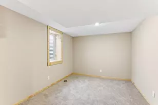 10833 Toledo Ave S, Bloomington, MN 55437 - Photo 23