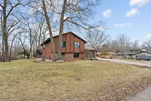 8560 Holland Ave, Apple Valley, MN 55124 - Photo 3