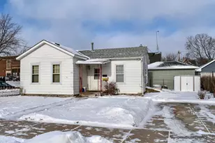 476 W Sanborn St, Winona, MN 55987 - Photo 1