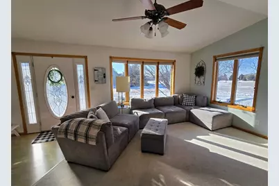 807 8th Street SW, Pipestone, MN 56164 - Photo 17