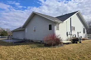 807 8th St SW, Pipestone, MN 56164 - Photo 69