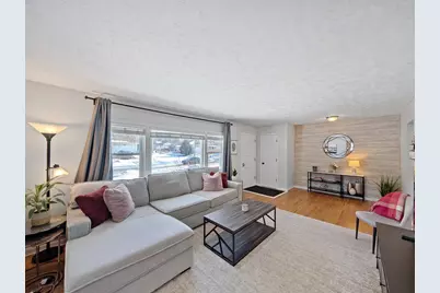 3611 Hampshire Avenue N, Crystal, MN 55427 - Photo 9