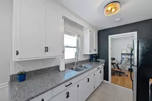 3611 Hampshire Ave N, Crystal, MN 55427 - Photo 11