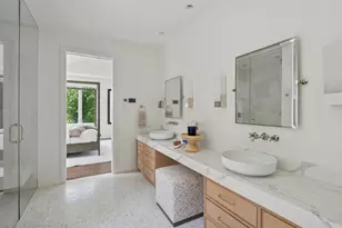 2505 E Lake Of The Isles Pkwy, Minneapolis, MN 55405 - Photo 39