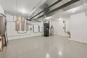 2505 E Lake Of The Isles Pkwy, Minneapolis, MN 55405 - Photo 55