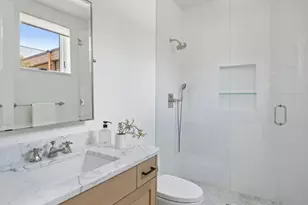 2505 E Lake Of The Isles Pkwy, Minneapolis, MN 55405 - Photo 37