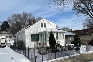 71 Magnolia Ave E, Saint Paul, MN 55117 - Photo 1