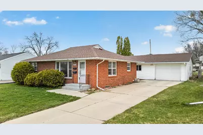 1905 3rd Avenue SE, Austin, MN 55912 - Photo 1