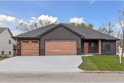 802 Dutton Drive, Ellendale, MN 56026 - Photo 3