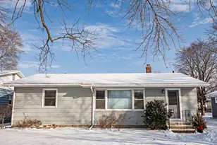 626 E Belleview St, Winona, MN 55987 - Photo 1