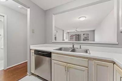 2040 Shenandoah Court #B, Plymouth, MN 55447 - Photo 7