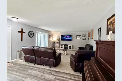 28308 Oliver Avenue, Worthington, MN 56187 - Photo 17