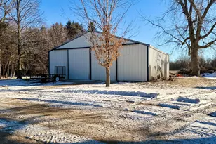 28308 Oliver Ave, Worthington, MN 56187 - Photo 3