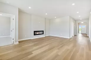 1813 Arrowhead St, Shakopee, MN 55379 - Photo 13