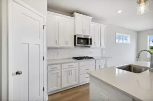 1813 Arrowhead St, Shakopee, MN 55379 - Photo 5