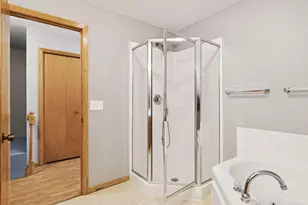 8853 Branson Dr, Inver Grove Heights, MN 55076 - Photo 15