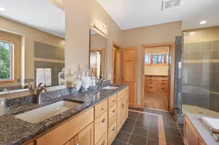 21115 Ridgewood Tr, Lakeville, MN 55044 - Photo 23