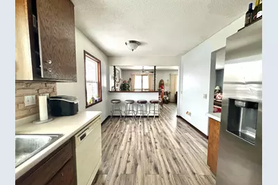 2466 Skillman Avenue E, North Saint Paul, MN 55109 - Photo 5