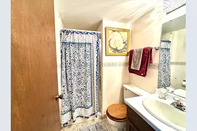 2466 Skillman Avenue E, North Saint Paul, MN 55109 - Photo 11