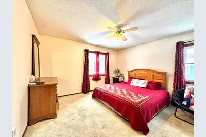 2466 Skillman Avenue E, North Saint Paul, MN 55109 - Photo 7