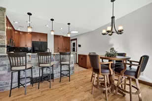 7067 Robinwood Trail, Woodbury, MN 55125 - Photo 3