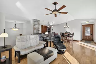 7067 Robinwood Trail, Woodbury, MN 55125 - Photo 9