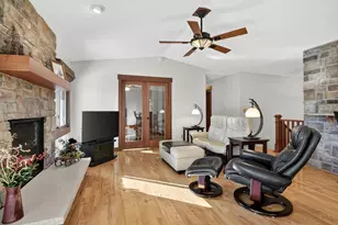 7067 Robinwood Trail, Woodbury, MN 55125 - Photo 7