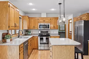 1333 Bucher Ave, Shoreview, MN 55126 - Photo 5