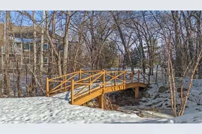 4035 Victoria Street N #211, Shoreview, MN 55126 - Photo 5