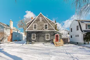 912 11th St S, Moorhead, MN 56560 - Photo 1