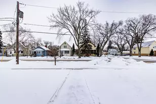 702 Oak St N, Fargo, ND 58102 - Photo 35