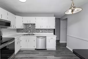 702 Oak St N, Fargo, ND 58102 - Photo 11