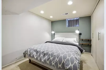 241 Russell Avenue S, Minneapolis, MN 55405 - Photo 23