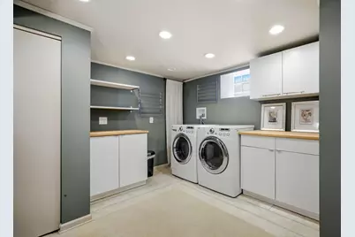 241 Russell Avenue S, Minneapolis, MN 55405 - Photo 19