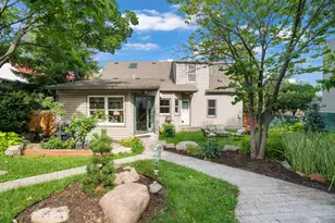 1017 Thomas Ave S, Minneapolis, MN 55405 - Photo 29