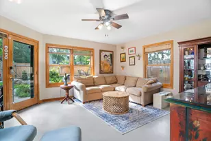 1017 Thomas Ave S, Minneapolis, MN 55405 - Photo 9