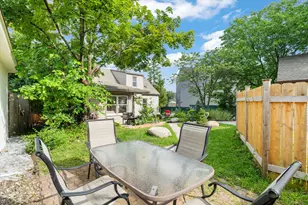 1017 Thomas Ave S, Minneapolis, MN 55405 - Photo 27